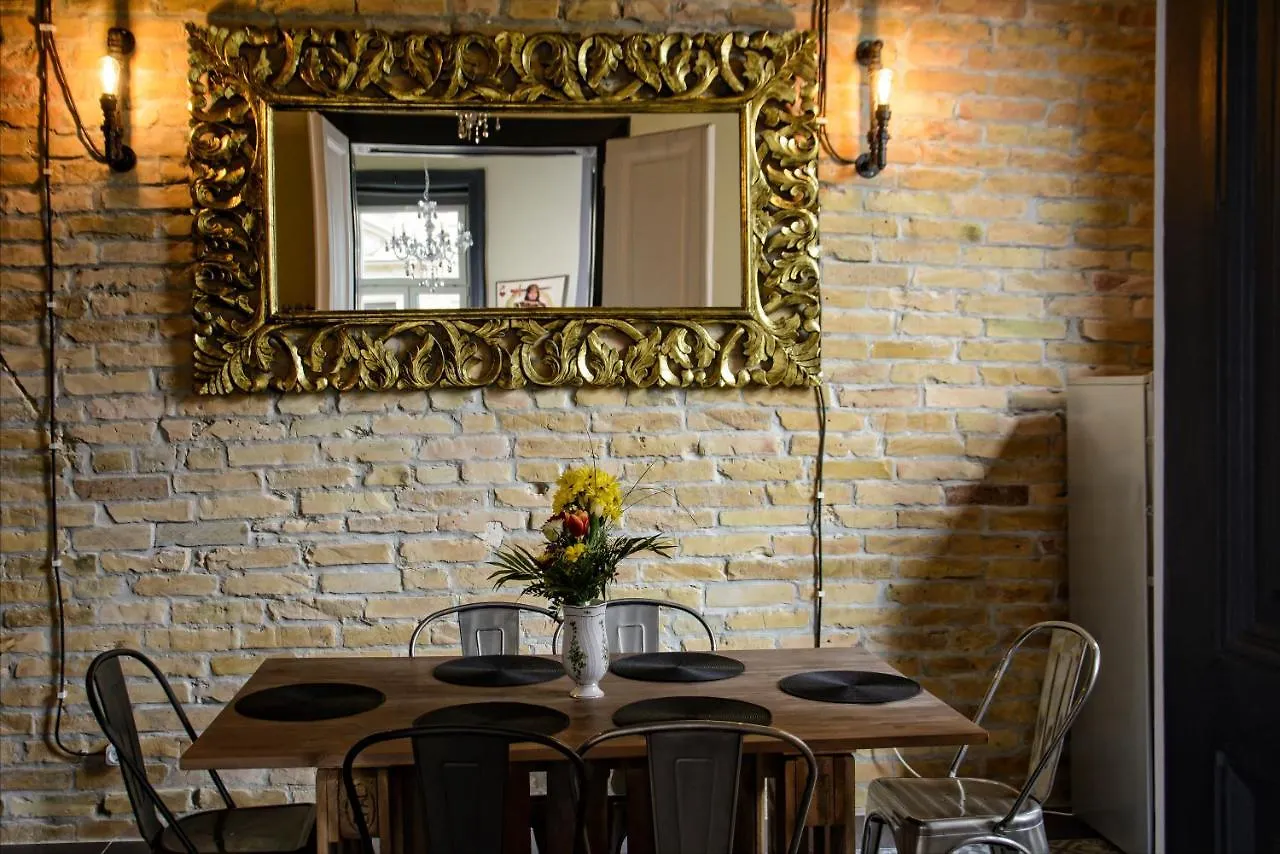 W-Tree Loft Style Apartment Budapest