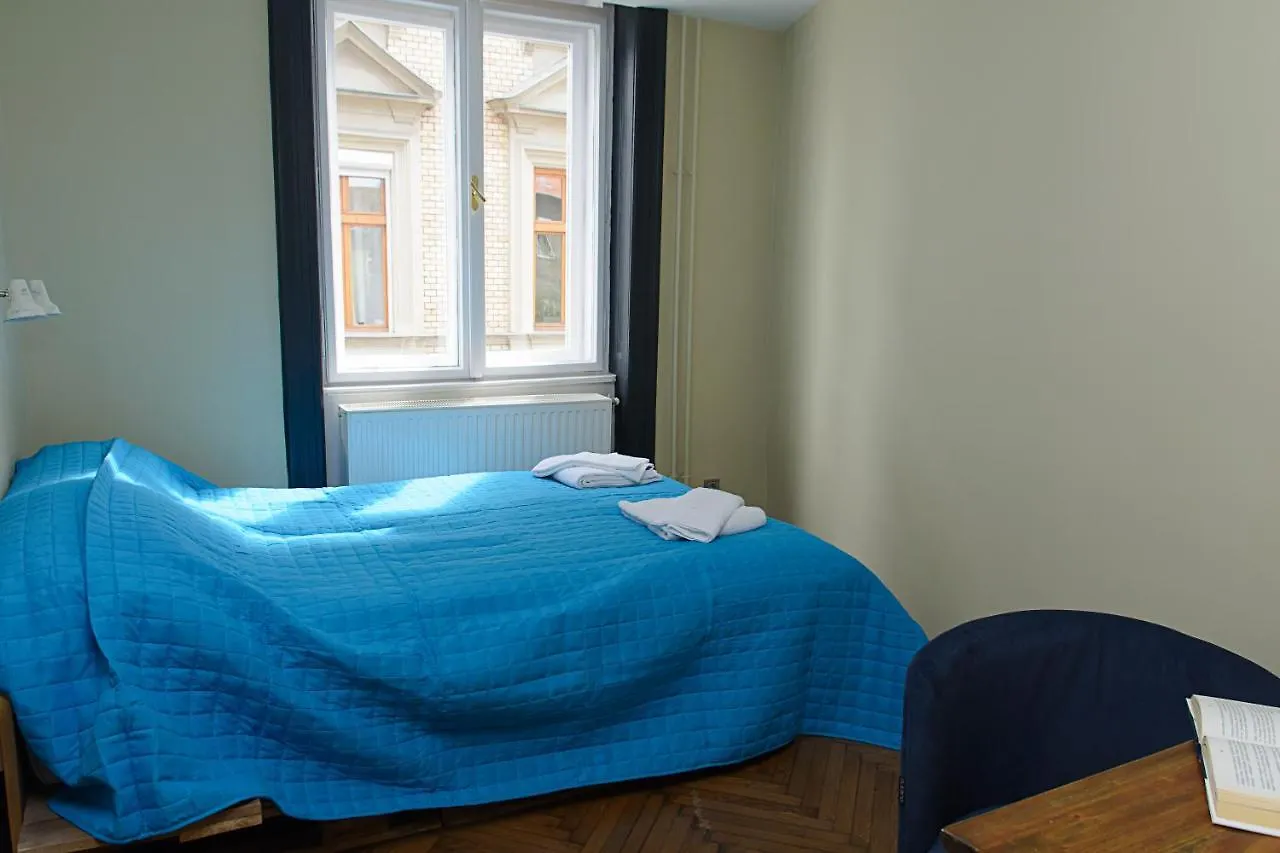 W-Tree Loft Style Apartment Budapest